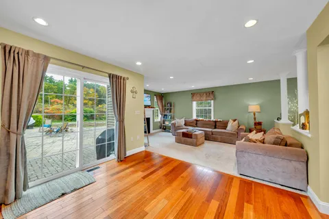 $1,000,000 | 7 Coopers Grove Road, Kingston, NH 03848