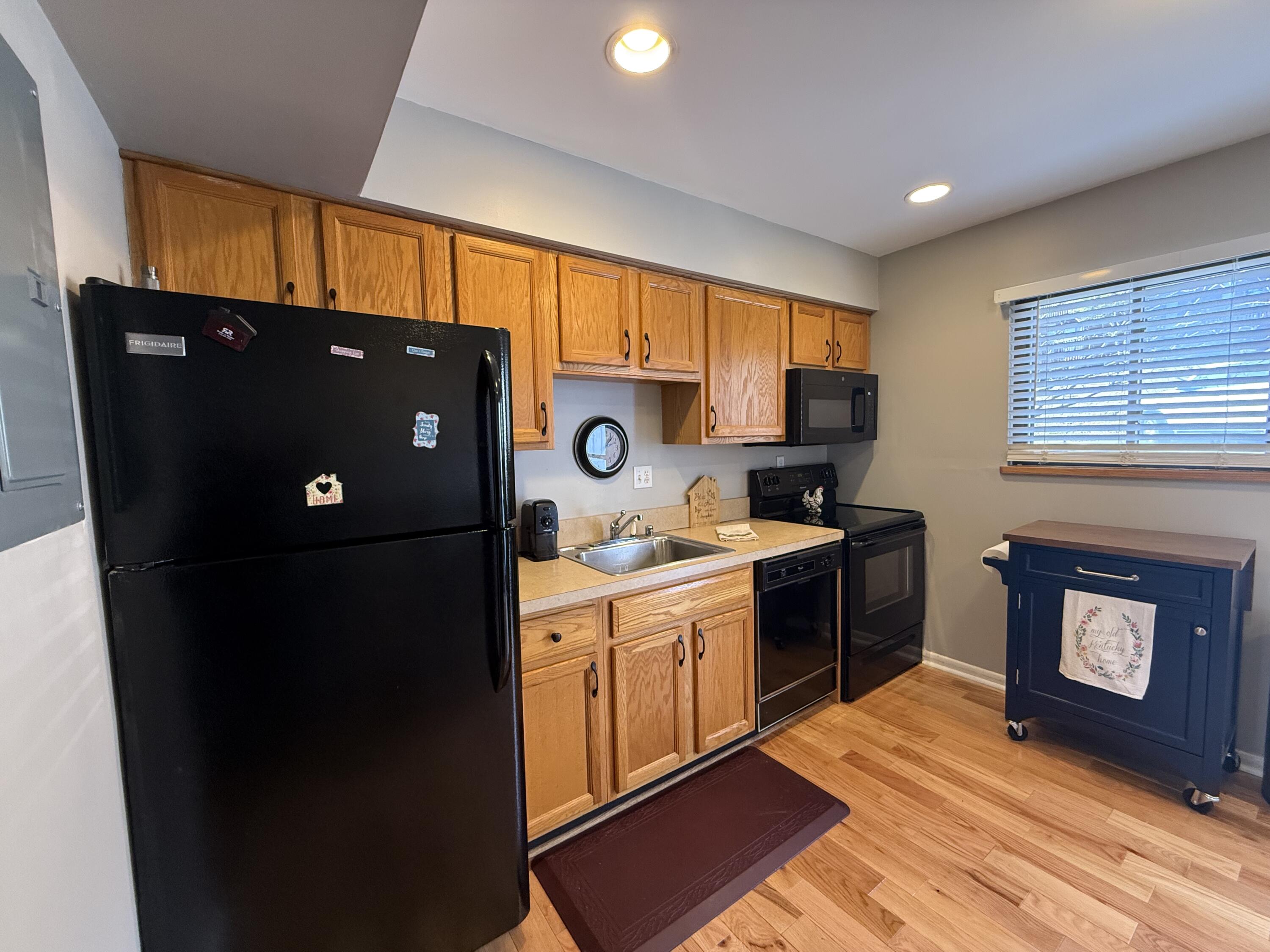 145 State Park Road, Unit G2 Jamestown, KY 42629 - Photo 12 of 38 Wood grain cabinetry