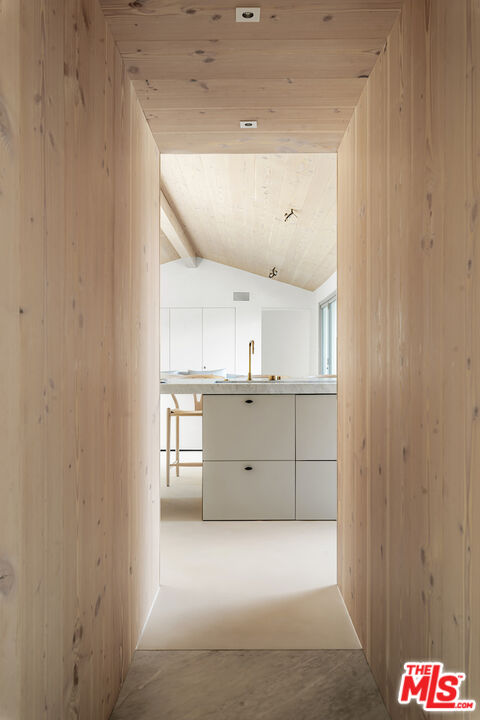 29500 Heathercliff Road, Unit 211 Malibu, CA 90265 - Photo 11 of 41