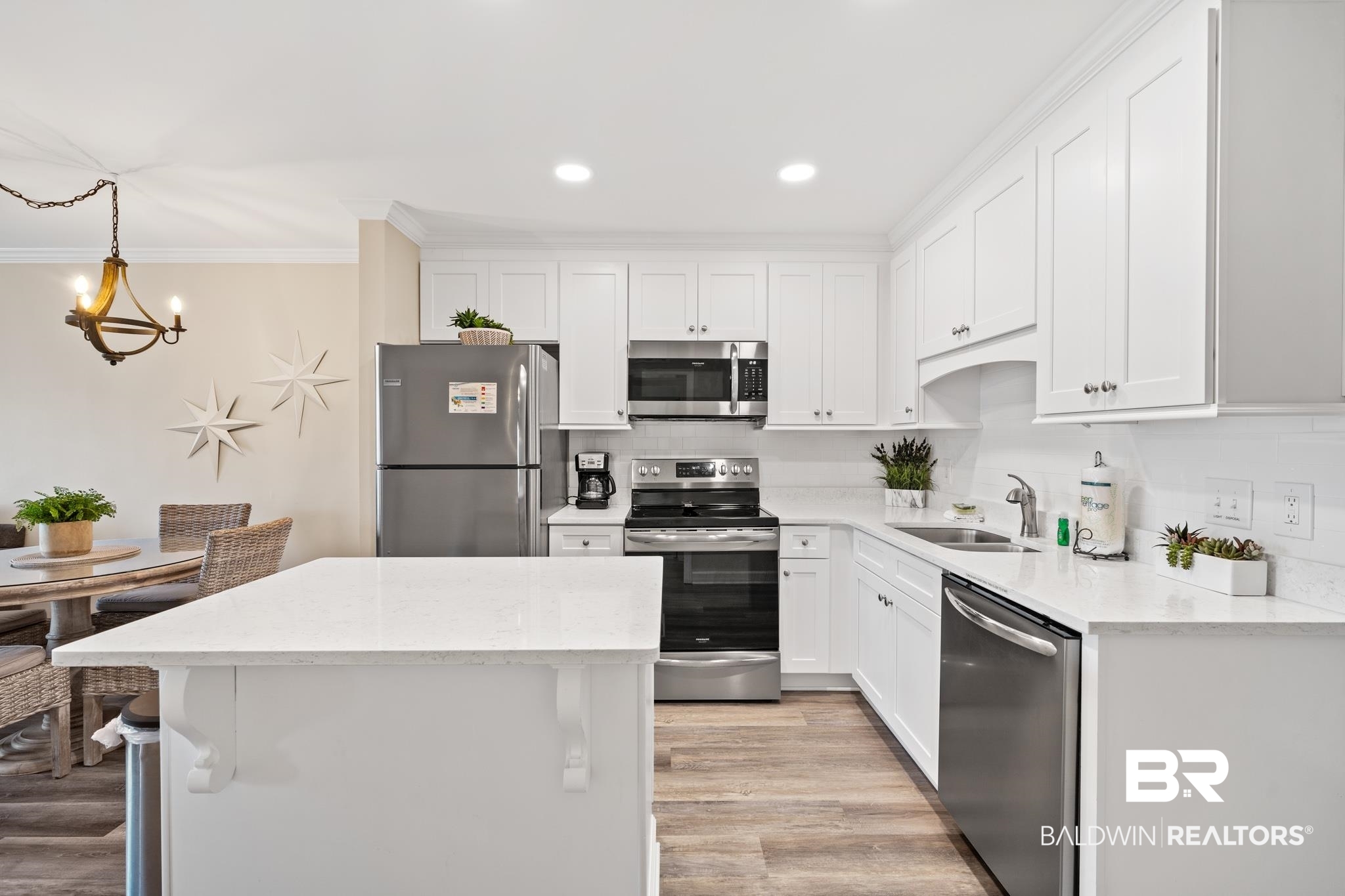 400 Plantation Road, Unit 2213 Gulf Shores, AL 36542 - Photo 10 of 27 Kitchen area