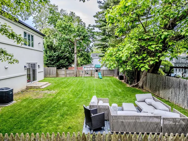 $3,750,000 | 8 Stuyvesant Place, Lawrence, NY 11559