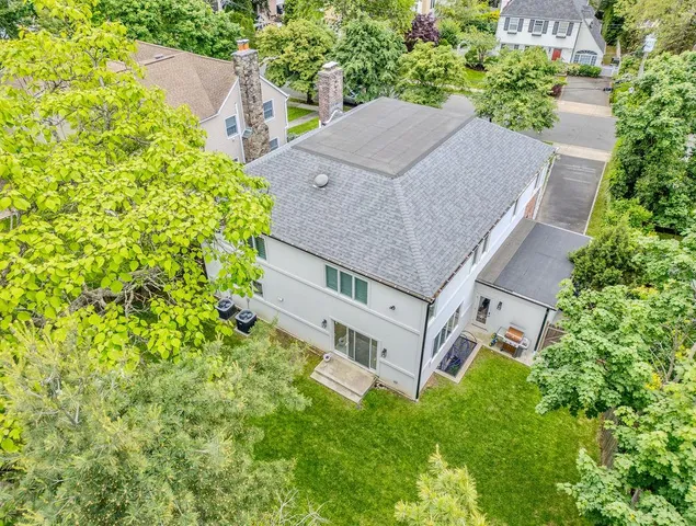 $3,750,000 | 8 Stuyvesant Place, Lawrence, NY 11559