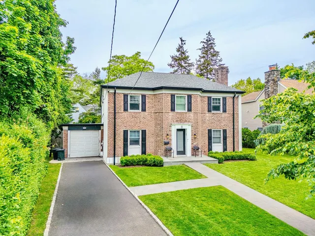 $3,750,000 | 8 Stuyvesant Place, Lawrence, NY 11559