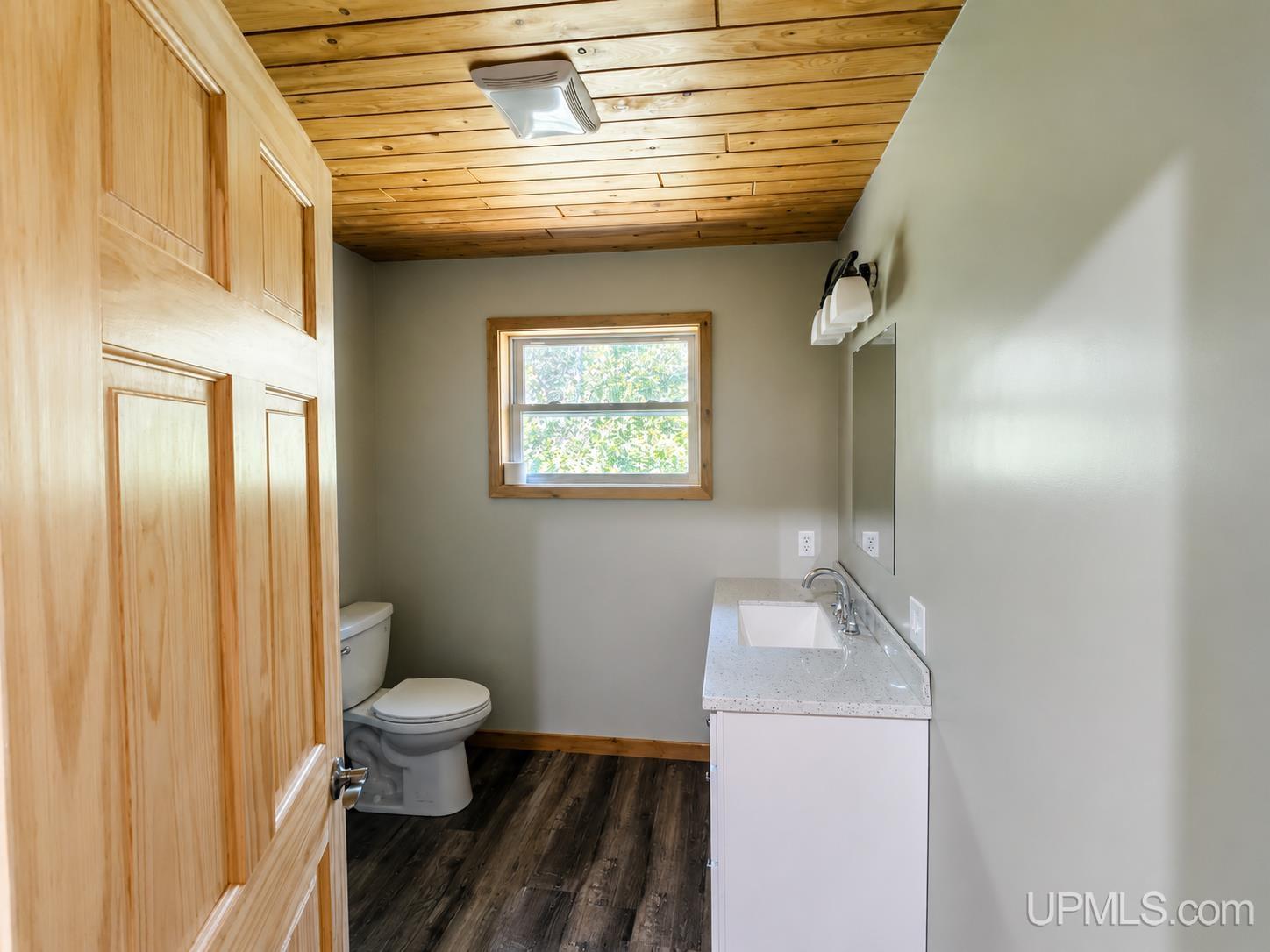 5738 North Simmons Road Hessel, MI 49745 - Photo 13 of 28
