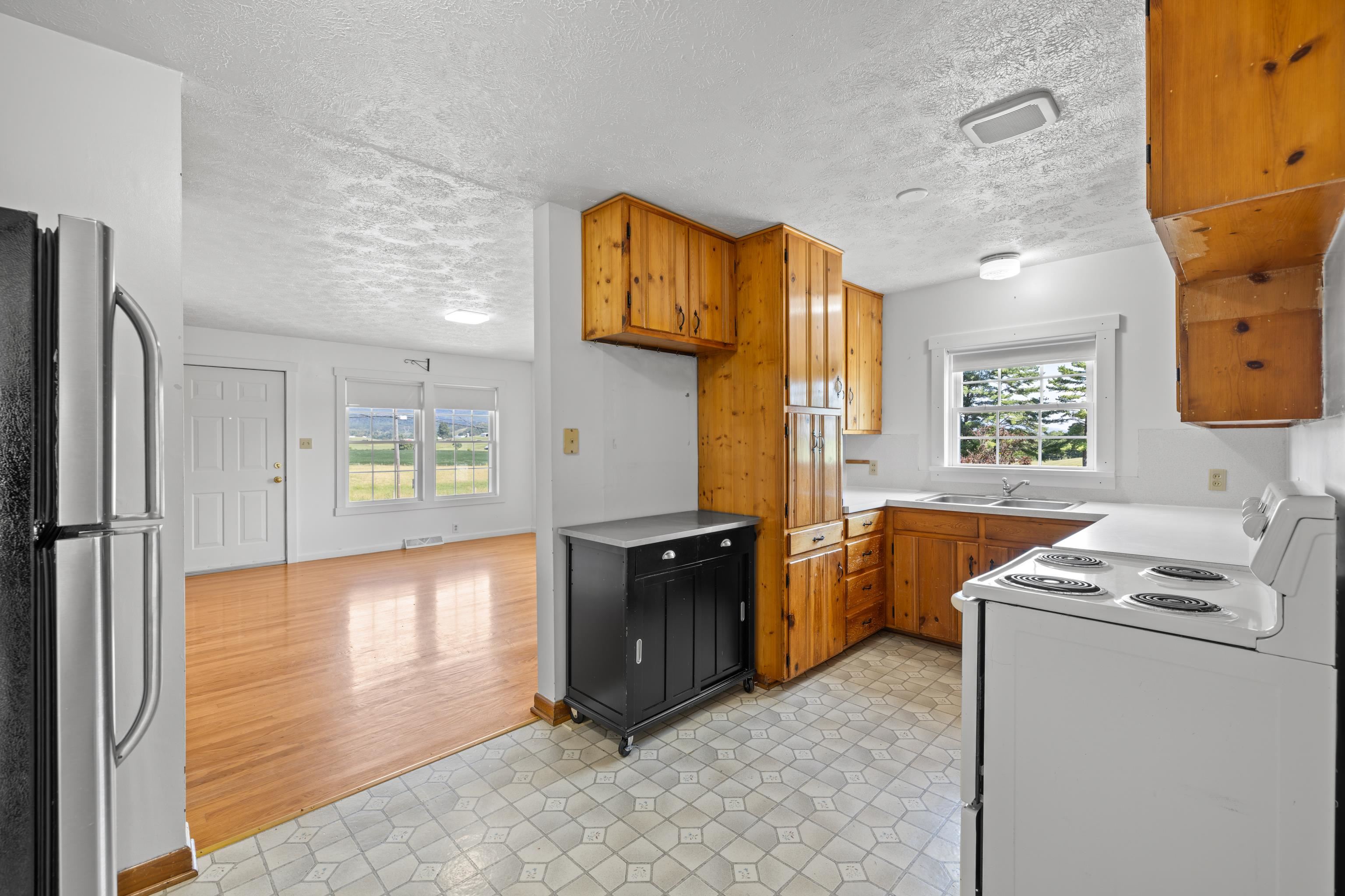 347 Clover Hill Road Dayton, VA 22821 - Photo 18 of 75 Kitchen