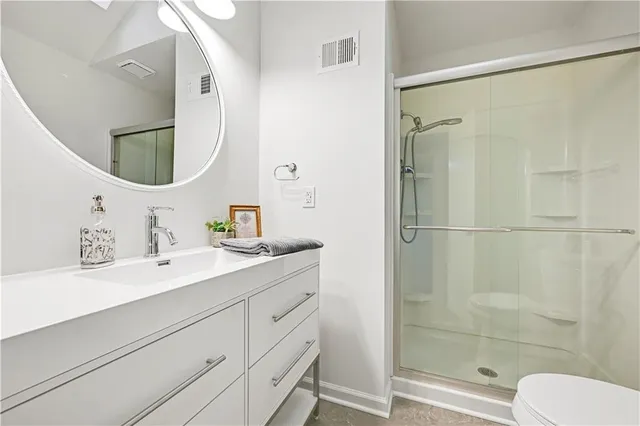 $399,999 | 9318 Greenway Lane, Lenexa, KS 66215