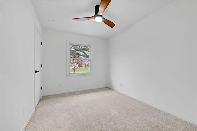 $399,999 | 9318 Greenway Lane, Lenexa, KS 66215