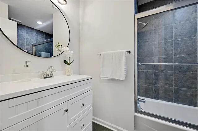 $415,000 | 9318 Greenway Lane, Lenexa, KS 66215