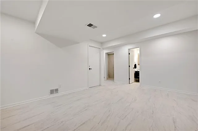 $399,999 | 9318 Greenway Lane, Lenexa, KS 66215