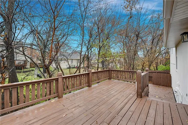 $399,999 | 9318 Greenway Lane, Lenexa, KS 66215