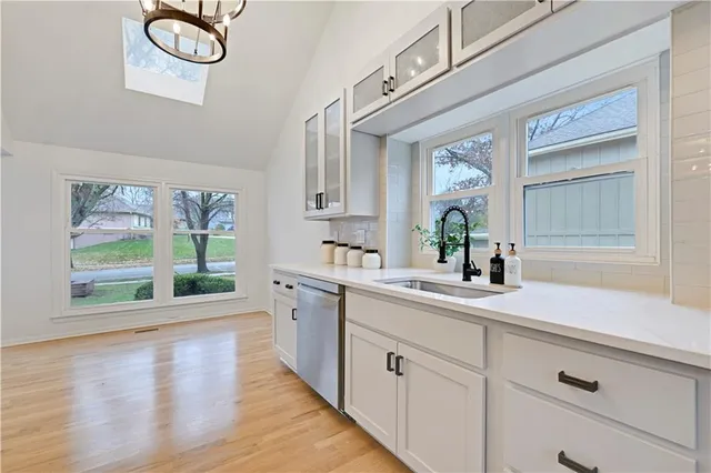 $415,000 | 9318 Greenway Lane, Lenexa, KS 66215