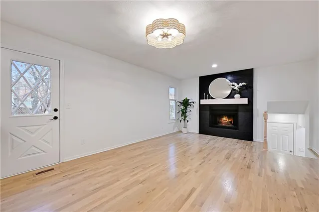 $399,999 | 9318 Greenway Lane, Lenexa, KS 66215