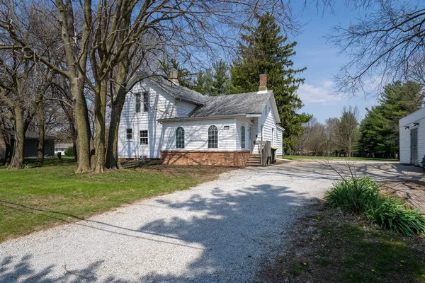 $295,000 | 1702 West Hovey Avenue, Normal, IL 61761