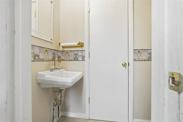 $295,000 | 1702 West Hovey Avenue, Normal, IL 61761
