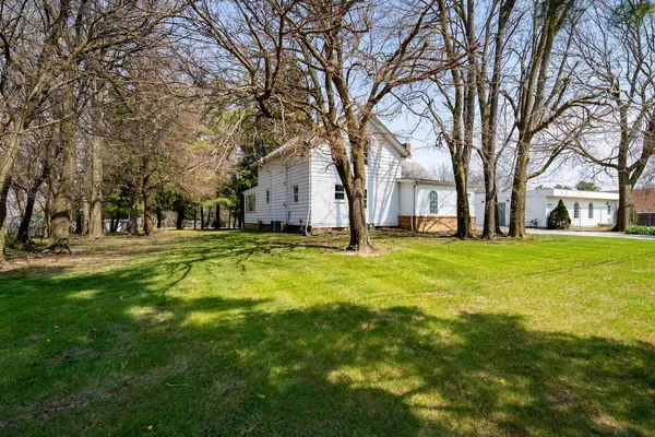 $295,000 | 1702 West Hovey Avenue, Normal, IL 61761