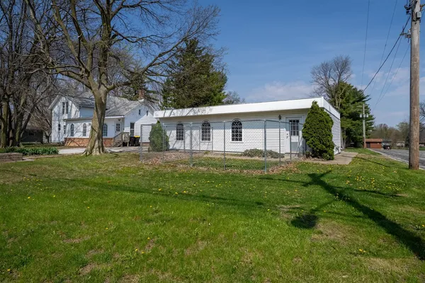 $295,000 | 1702 West Hovey Avenue, Normal, IL 61761
