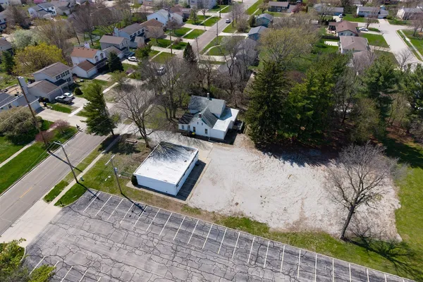 $295,000 | 1702 West Hovey Avenue, Normal, IL 61761