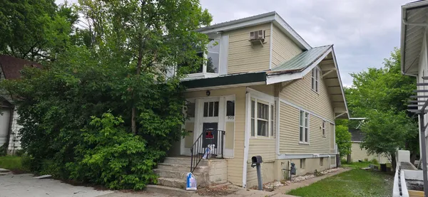 $309,000 | 905 College Street North, Fargo, ND 58102