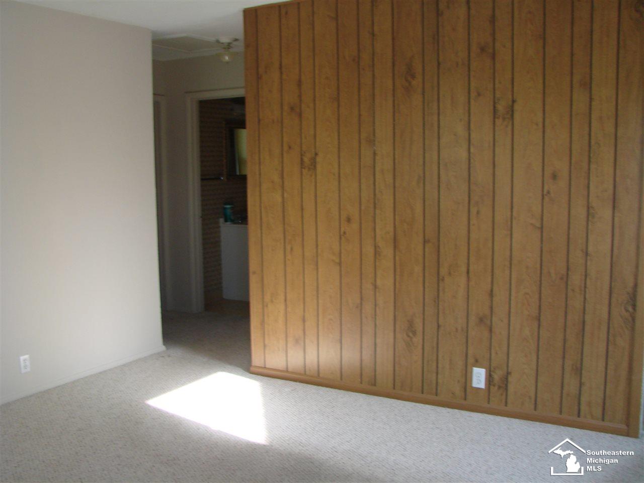 730 Maple Boulevard Monroe, MI 48162 - Photo 2 of 11 50028999-1.JPG