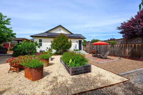 $1,325,000 | 4551 Brighton Drive, Santa Rosa, CA 95403