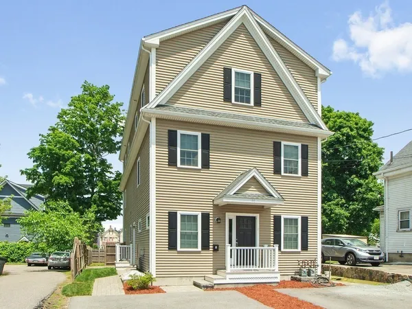 $929,900 | 66 Ash Street, Unit 2, Waltham, MA 02453