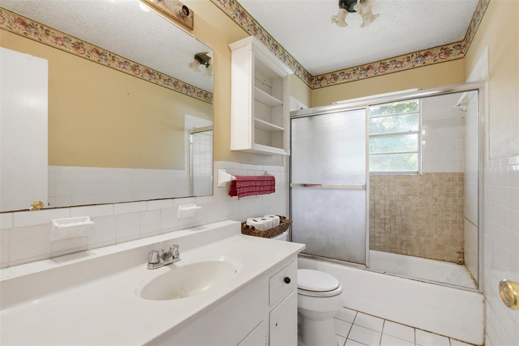 912 Sycamore Street Commerce, TX 75428 - Photo 11 of 28