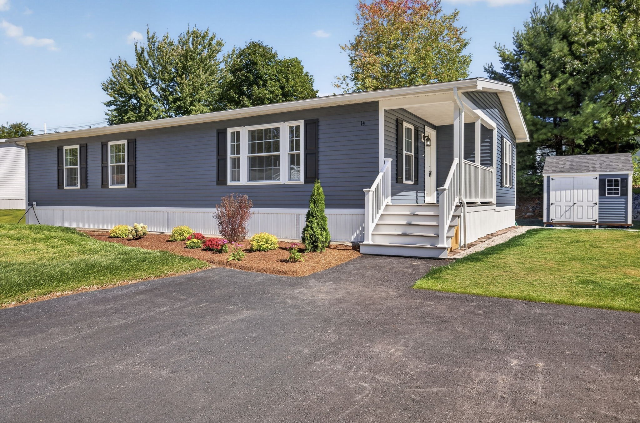 14 Amber Way Raynham, MA 02767 - Photo 5 of 33 Gallery Image 5