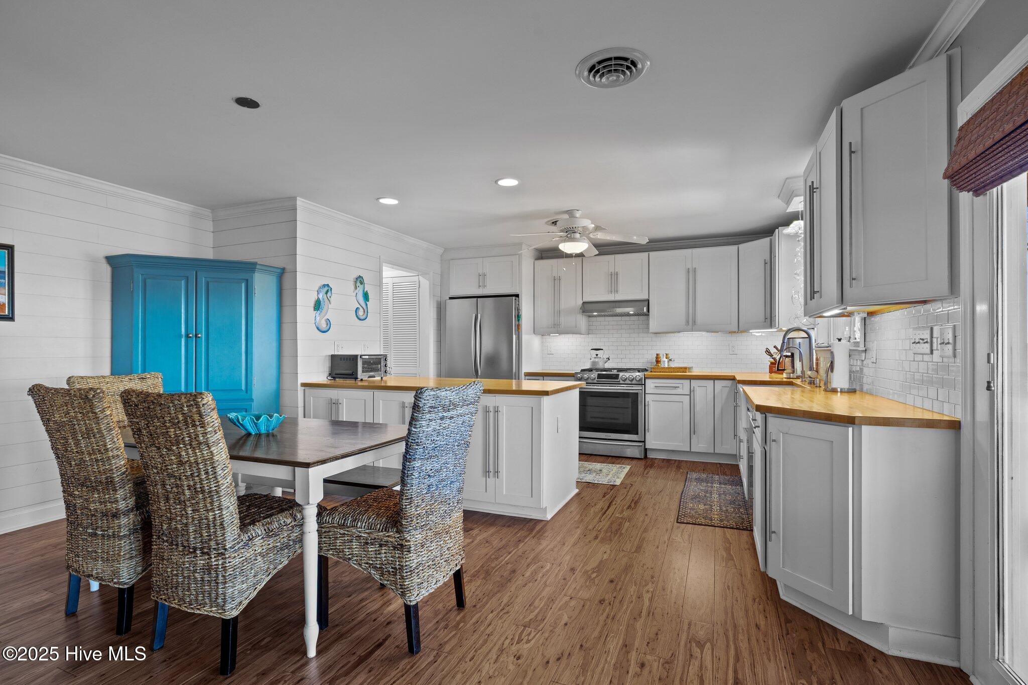 235 Creek Road Beaufort, NC 28516 - Photo 8 of 54 View of Kitchen