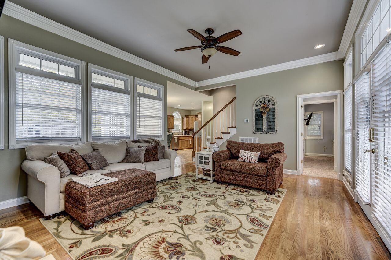 1105 North Corinth Road Portland, TN 37148 - Photo 4 of 16 a living room with furniture and a large window