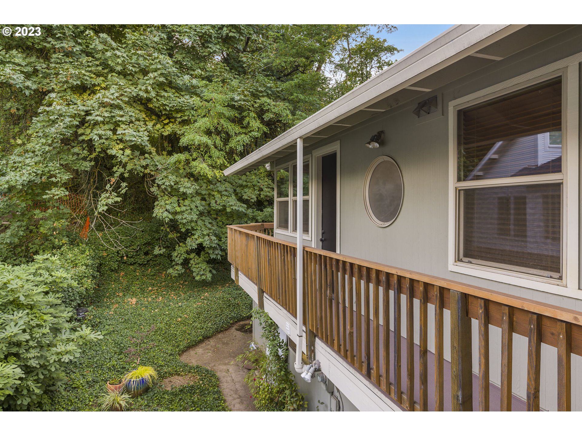 5223 Southwest View Point Terrace, Unit 2 Portland, OR 97239 - Photo 17 of 23 Gallery Image 17