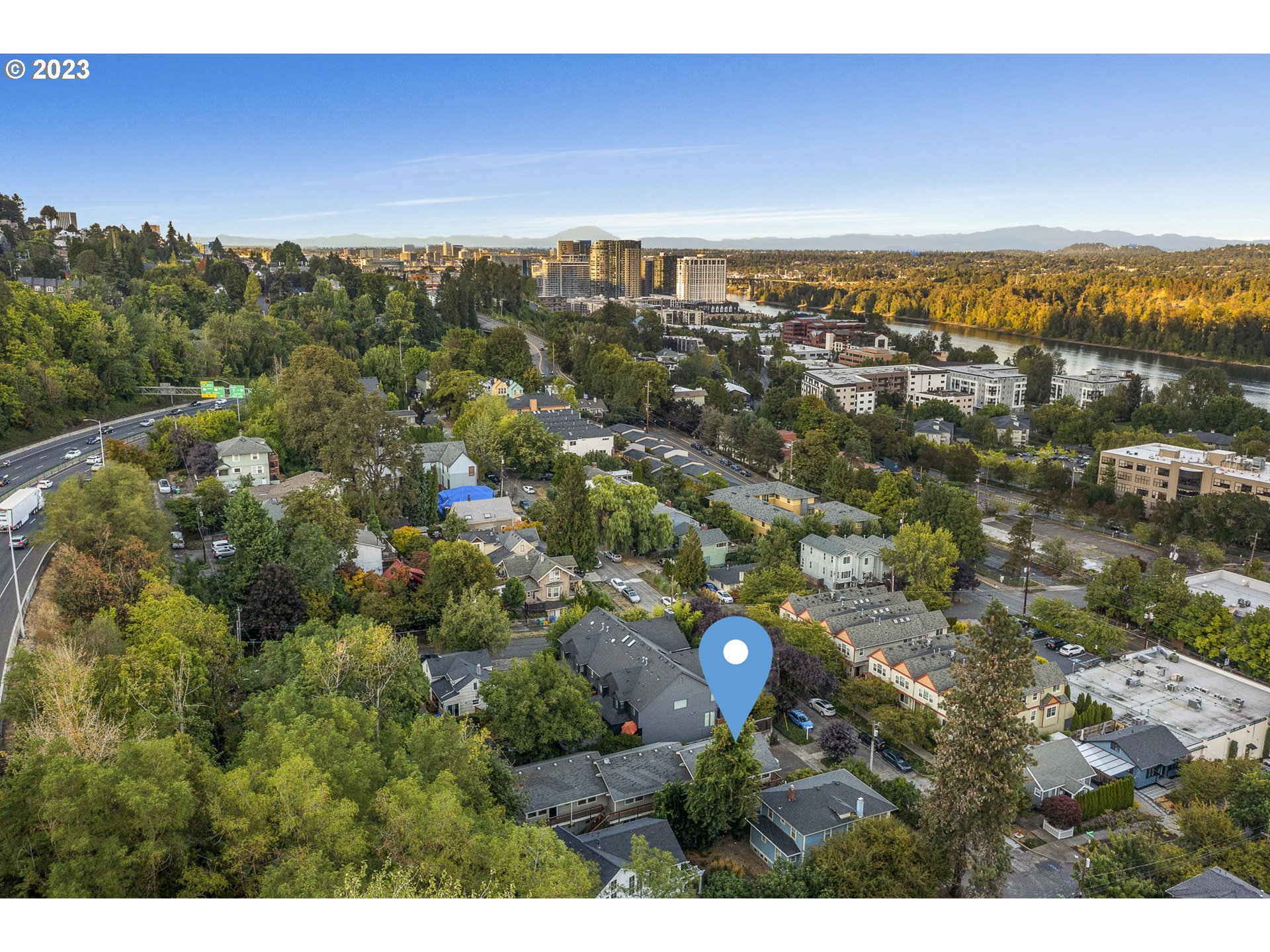 5223 Southwest View Point Terrace, Unit 2 Portland, OR 97239 - Photo 19 of 23 Gallery Image 19