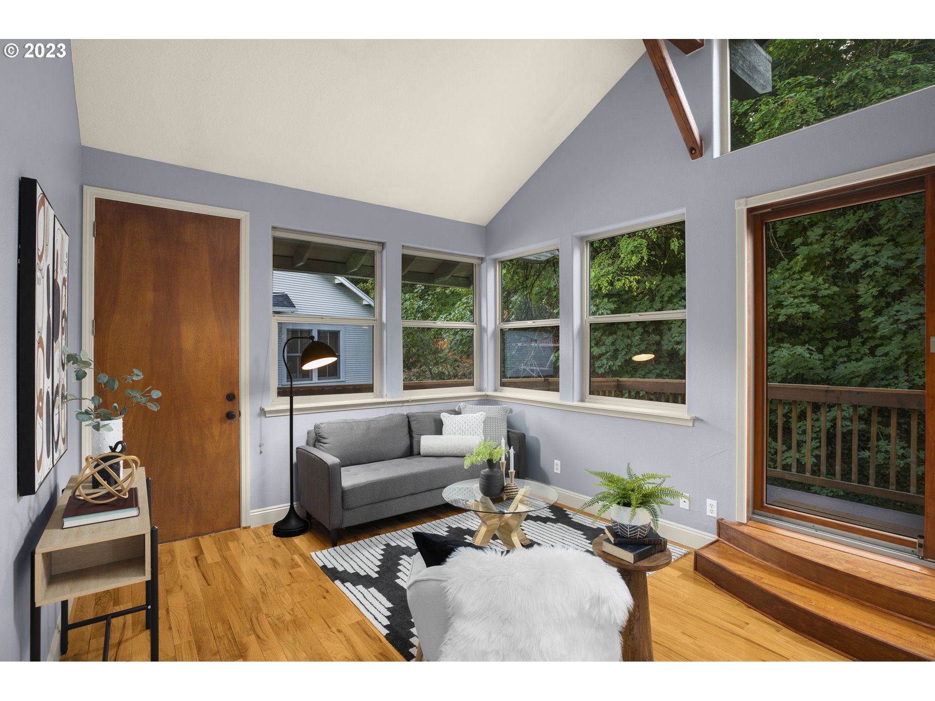 5223 Southwest View Point Terrace, Unit 2 Portland, OR 97239 - Photo 6 of 23 Gallery Image 6