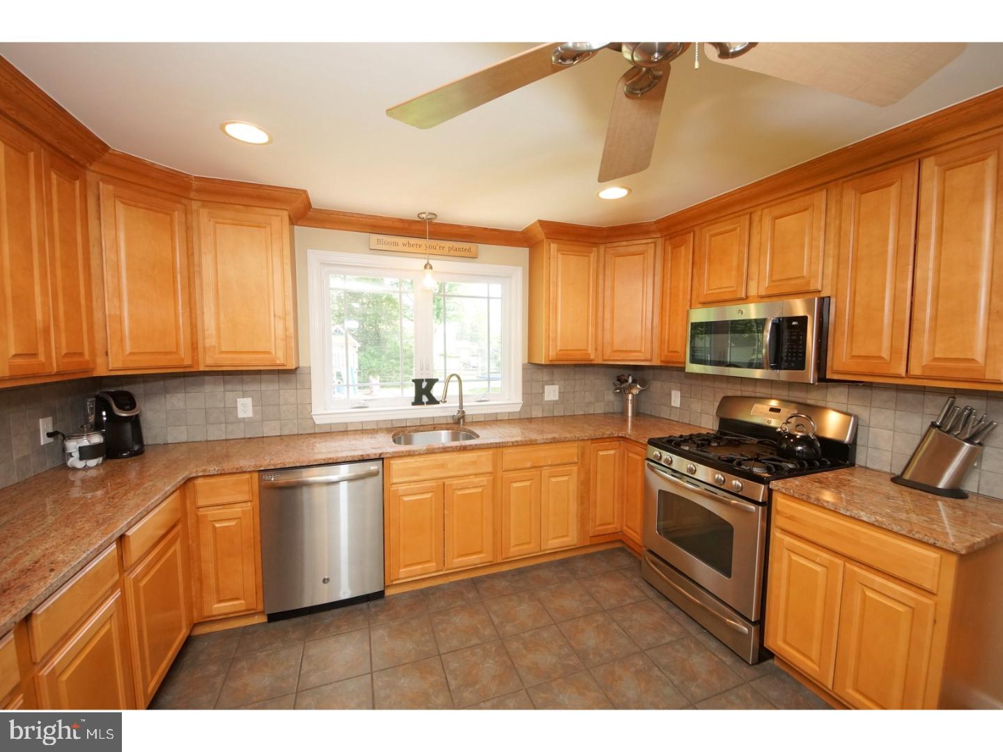 7 Mansfield Road Ewing, NJ 08628 - Photo 10 of 23