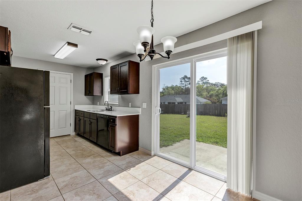 7 Locust Loop Circle Ocala, FL 34472 - Photo 12 of 36