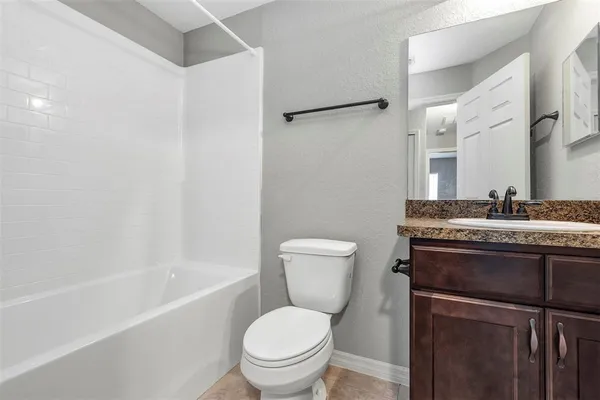 $1,600 | 7 Locust Loop Circle, Ocala, FL 34472