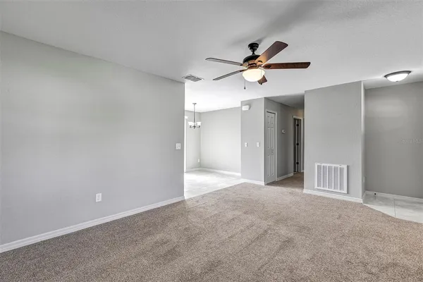 $1,600 | 7 Locust Loop Circle, Ocala, FL 34472