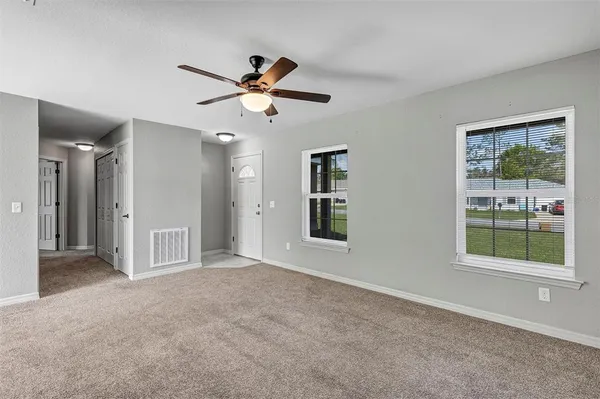 $1,600 | 7 Locust Loop Circle, Ocala, FL 34472