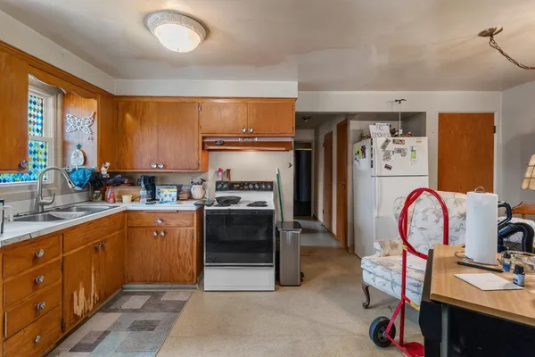 $274,900 | 608 Knight Avenue, Neenah, WI 54956