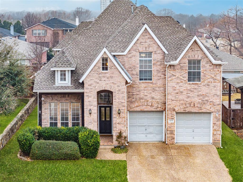 Welcome to 809 Willow Tree Drive!