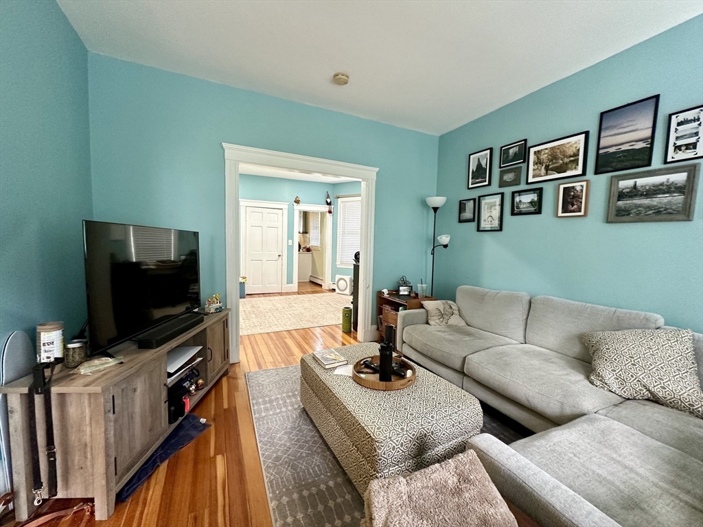 213 Reservoir Road, Unit 2 Chestnut Hill, MA 02467 - Photo 4 of 10