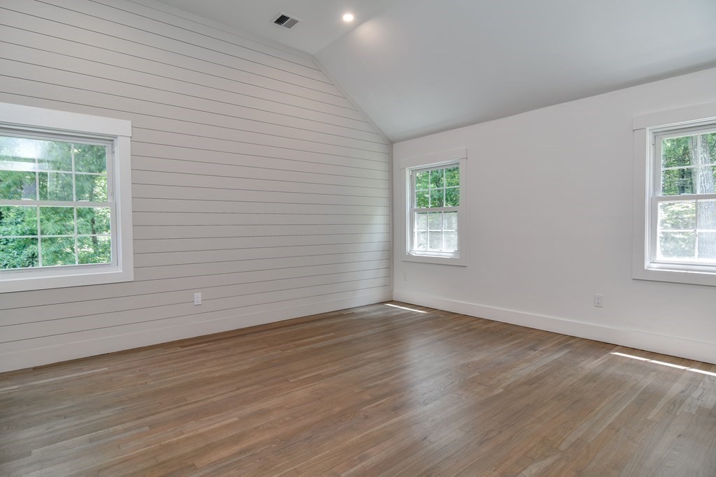 20 Woodridge Road Dover, MA 02030 - Photo 12 of 30 Gallery Image 12
