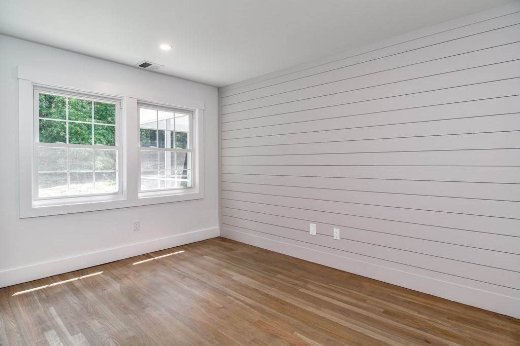 20 Woodridge Road Dover, MA 02030 - Photo 16 of 30 Gallery Image 16