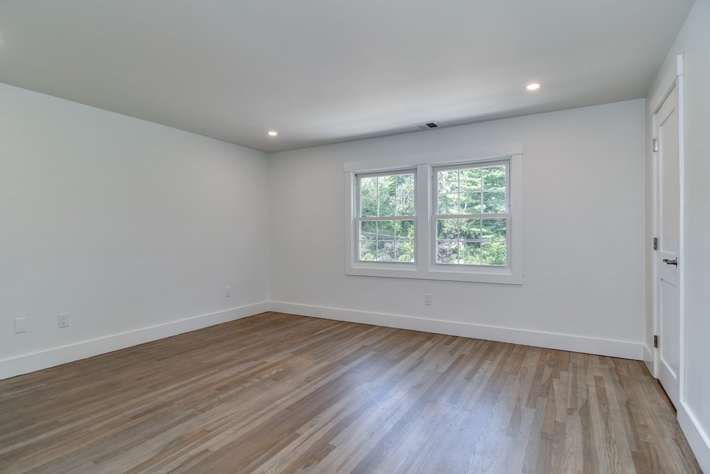 20 Woodridge Road Dover, MA 02030 - Photo 10 of 30 Gallery Image 10