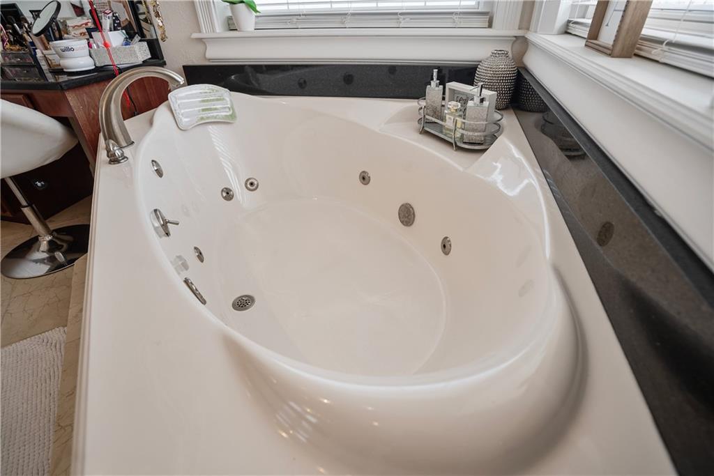 1702 Cedar Ridge Road Parsons, KS 67357 - Photo 23 of 99