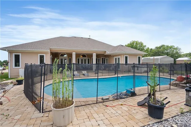 $495,000 | 1702 Cedar Ridge Road, Parsons, KS 67357