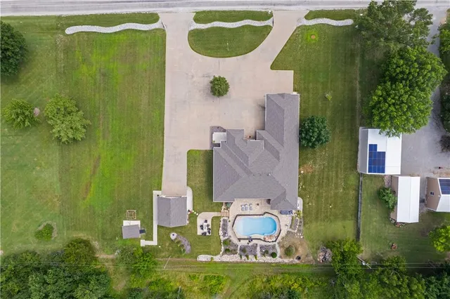 $495,000 | 1702 Cedar Ridge Road, Parsons, KS 67357