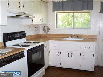 504 Salsbury Road Cherry Hill, NJ 08034 - Photo 4 of 12 Kitchen