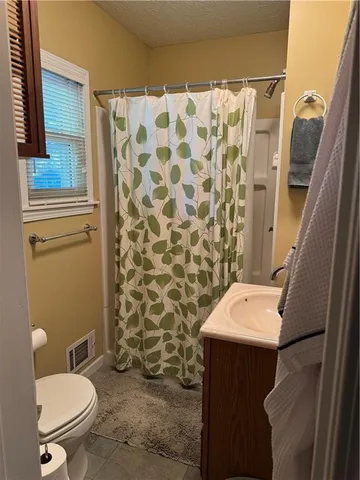 $427,000 | 314 Southwest Walnut Street, Lee's Summit, MO 64063