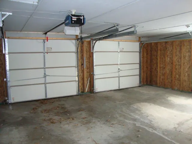 $427,000 | 314 Southwest Walnut Street, Lee's Summit, MO 64063