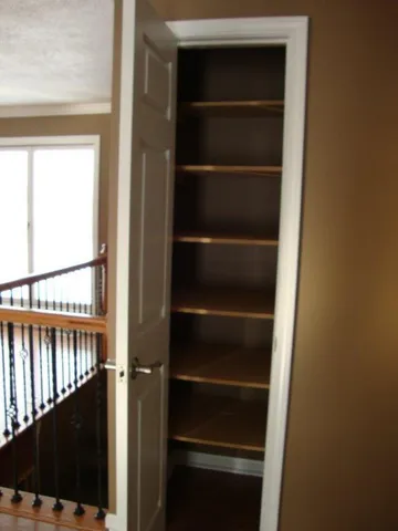 $427,000 | 314 Southwest Walnut Street, Lee's Summit, MO 64063